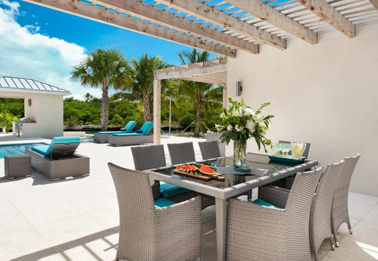 Moringa Villa Long Bay